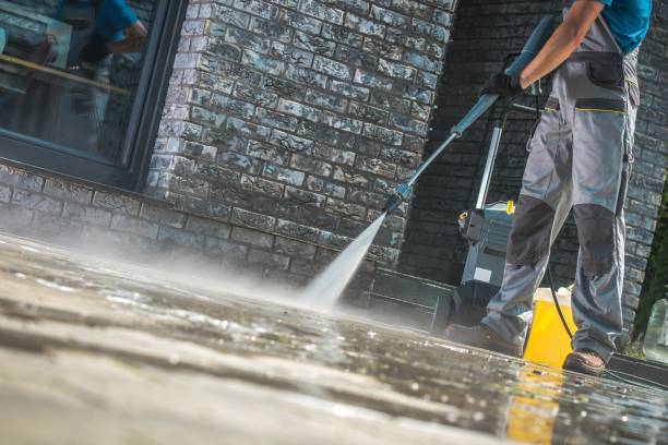 Best Sidewalk and Walkway Cleaning  in , CT